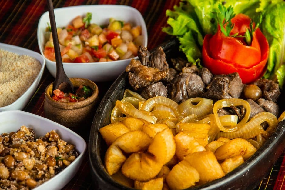 Порежьте мясо