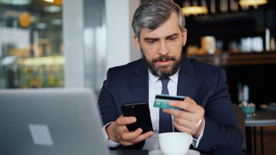 Как получать уведомления о расходах по карте?
