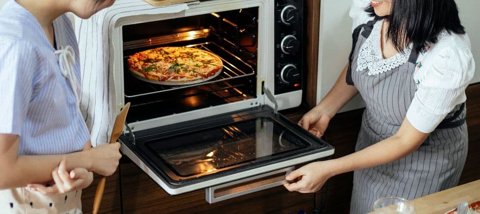 Bake the Pizza